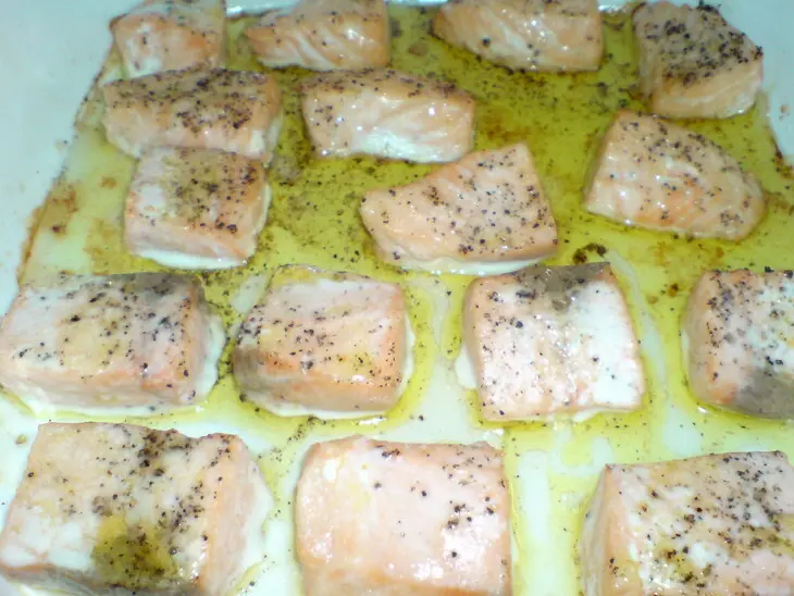 Салат с сёмгой и яблоками с цитрусовой ноткой: шаг 3