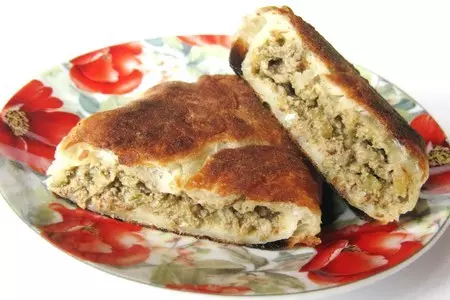 Пирожки жареные с печенью и картошкой: шаг 5
