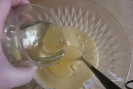 Домашний влажный ореховый пирог из цуккини: шаг 3