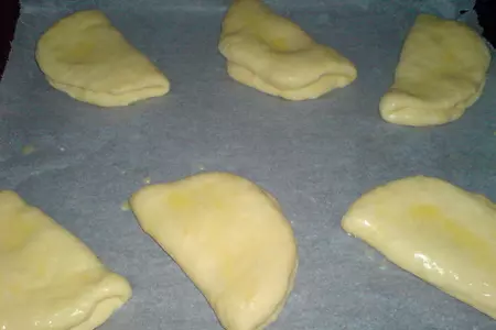 Parker house buns/булочки с  почти "горячей  собакой"!(фм "да! да! мой любимый хот-дог!"): шаг 5