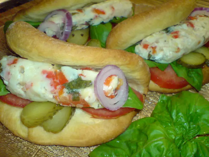 Parker house buns/булочки с  почти "горячей  собакой"!(фм "да! да! мой любимый хот-дог!"): шаг 7