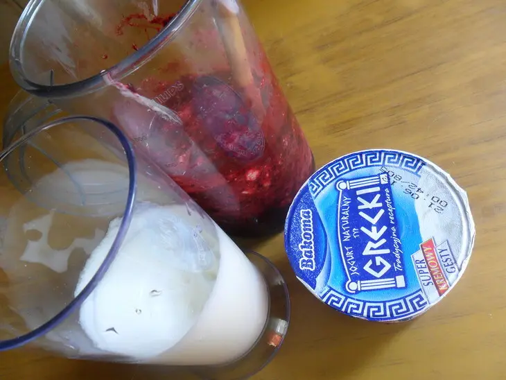 Ягодное сорбе с йогуртом и мёдом: шаг 4