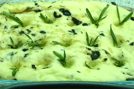 Фокачча с маслинами и розмарином: шаг 13