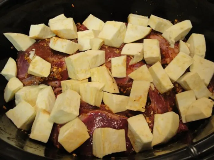 Мясо с капустой и сладким картофелем: шаг 5
