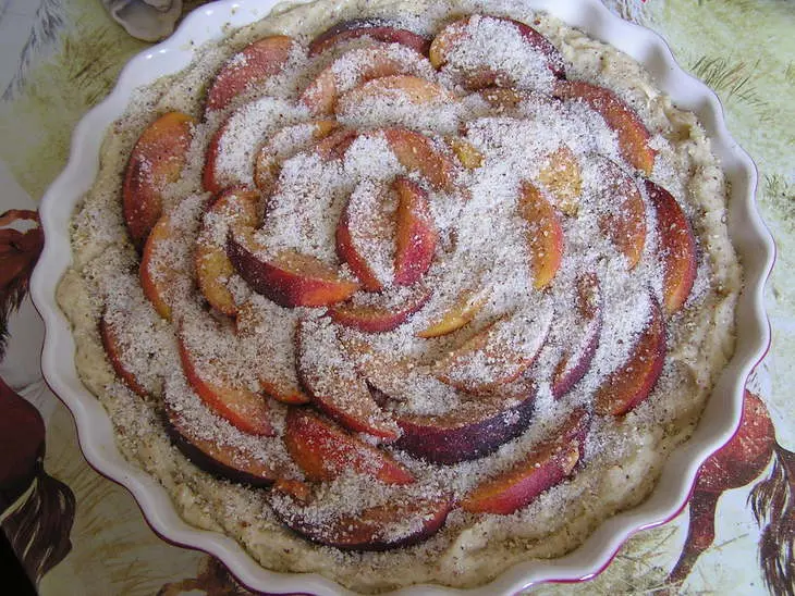 Пирог персиковый с миндальной крошкой «роза к чаю»: шаг 5