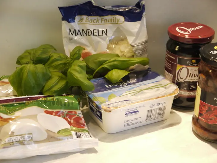 Пирожные из моцареллы alla caprese: шаг 1
