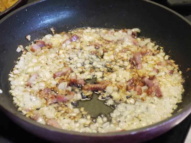 Паста со сливочным соусом из лисичек и стручковой фасоли: шаг 2