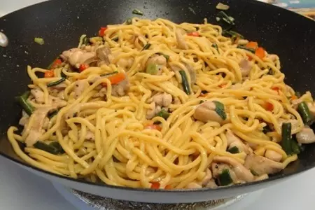 Китайская лапша с курицей: шаг 7