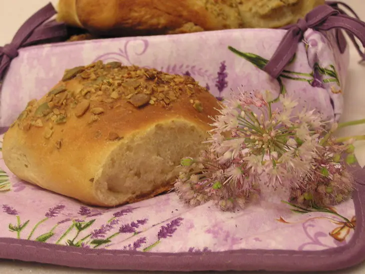 Булочки из цельнозерновой муки на пахте. для машеньки- melorn.: шаг 15