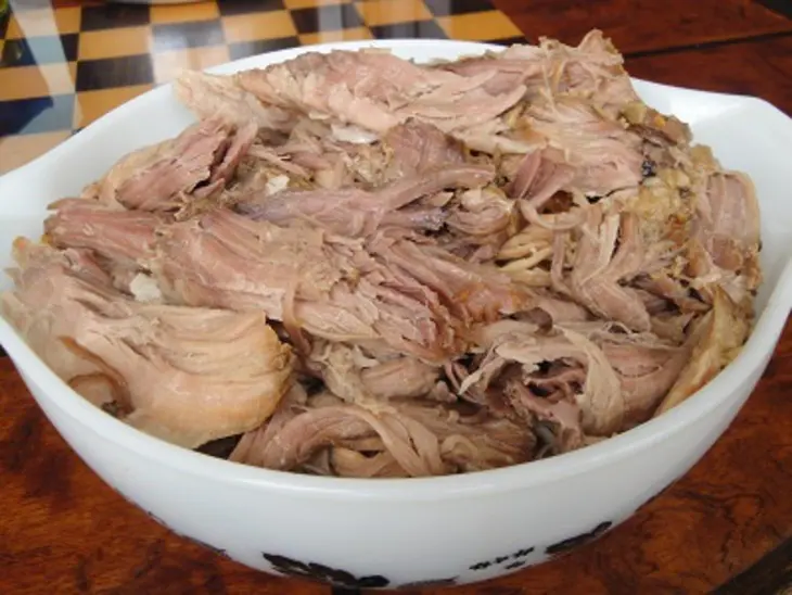 Кусок мяса в банановых листьях: шаг 7