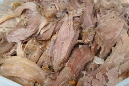 Кусок мяса в банановых листьях: шаг 8
