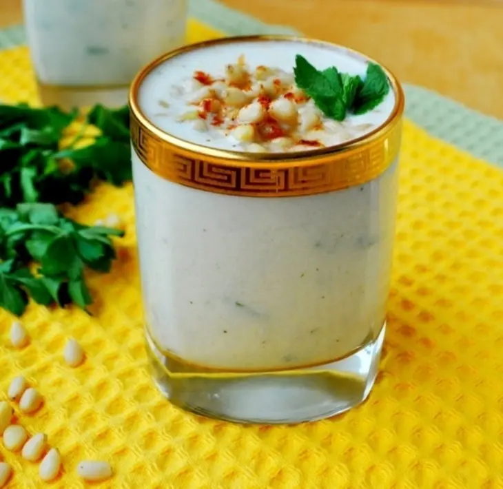 Холодный суп-пюре из кольраби с яблоками и кедровыми орешками (дуэль): шаг 7