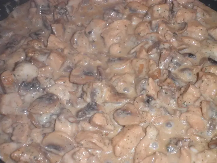 Закусочные рулетики с курицей в лаваше: шаг 6