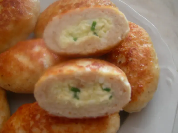 Зразы куриные с брынзой: шаг 3