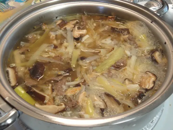 Вермишелевый суп с мясом,тофу и грибами: шаг 5