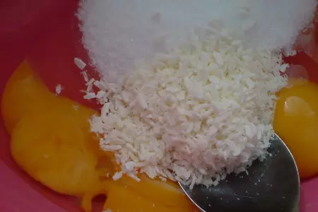 Кокосовый крем с яблоками и карамелью/ виртуальный подарок сладкоежке  диме(dimas 24)!: шаг 1