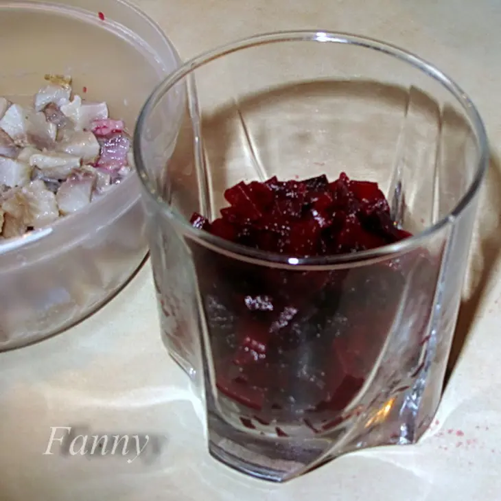 Веррины со свеклой и селедкой: шаг 2