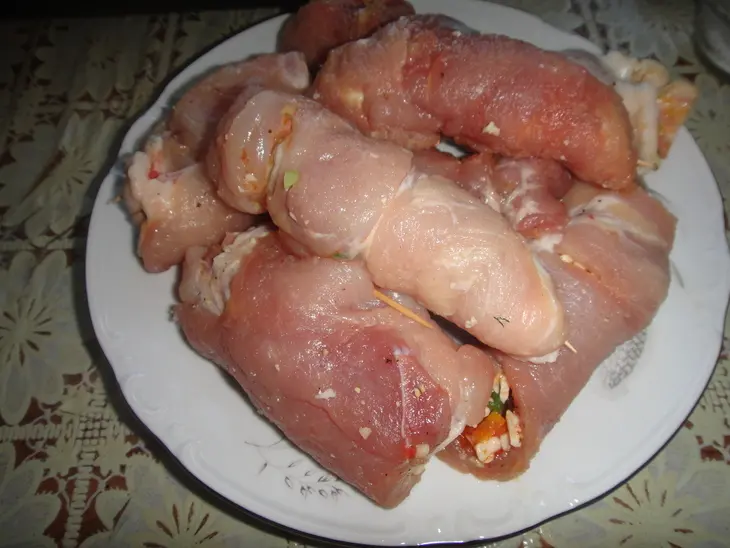Свинные рулетики с обалденным соусом: шаг 6