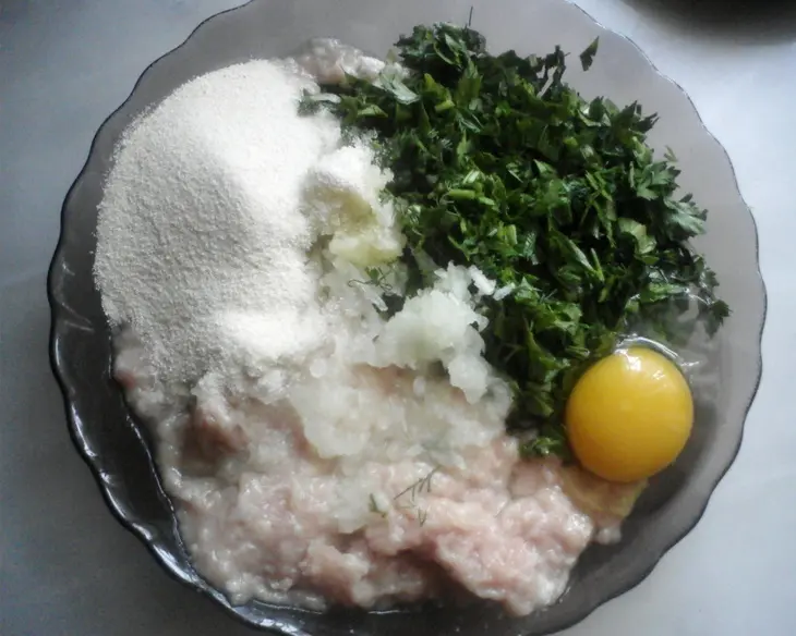 Шарики куриные ароматные в золотистой корочке: шаг 4