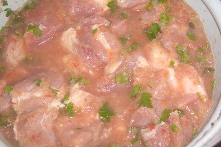  шашлык в луково-томатном маринаде: шаг 6