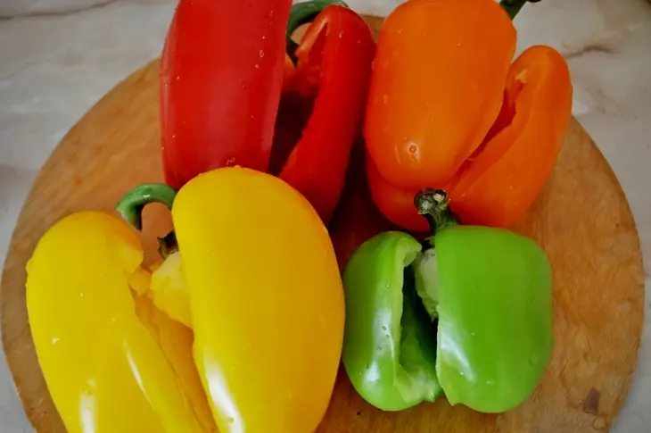 Запечённый перец,фаршированный вешенками и сыром.(дуэль): шаг 2