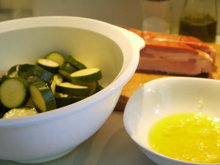 Шашлычки из цукини с грудинкой: шаг 2