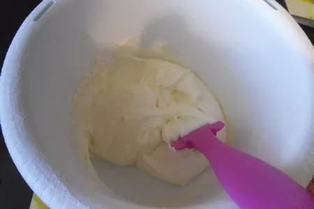 Башенки из печенья, сливочного крема и маракуйевого соуса "pour tous mes amis!": шаг 18