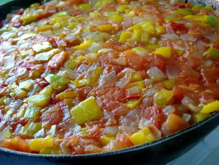 Стручковая фасоль с соусом из цуккини, сладкого перца и томатов: шаг 4