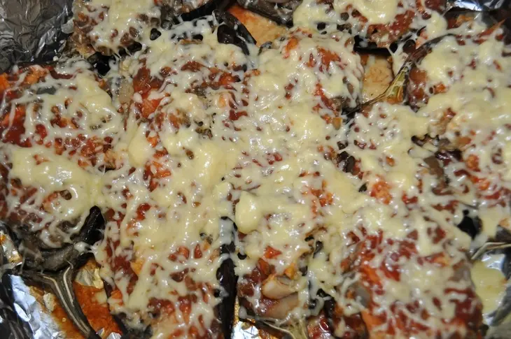 Фаршированные баклажаны,под сырной корочкой: шаг 9