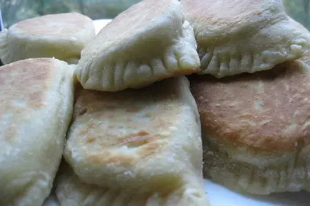 Пирожки-чебуреки с мясом и кабачком: шаг 8