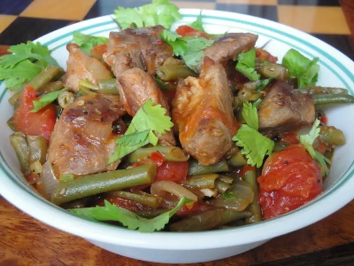 Зелёная фасоль с мясом и аджикой: шаг 8