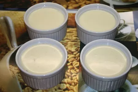 Панна котта с ягодным соусом: шаг 3