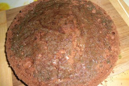 Шоколадный шифоновый торт с сливочным кремом и сюрпризом "озеро эвендим" : шаг 21