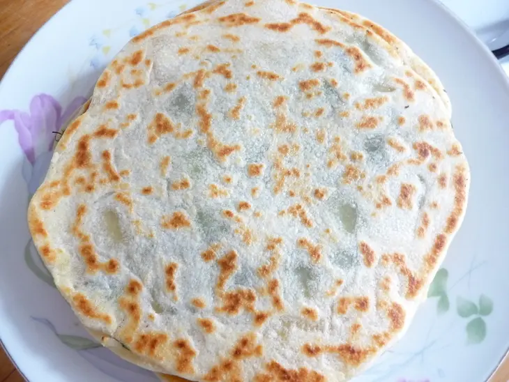 Лепёшки бакинские с зеленью (кулинарный алфавит): шаг 6