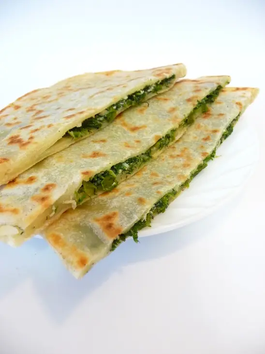 Лепёшки бакинские с зеленью (кулинарный алфавит): шаг 7