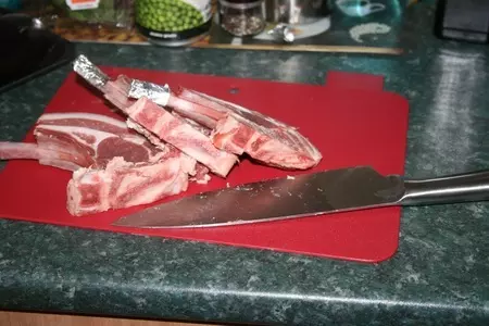 Каре ягнёнка с жареными баклажанами и гороховым пюре: шаг 3