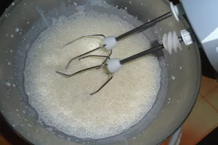 Кофе мокко под кремом шантильи с печеньками-"ракушками". подарок для оксаночки *ogiway*!!!: шаг 11
