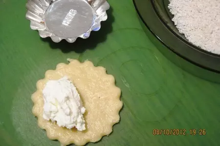 Сочник с творогом и кокосовыми напевами (кулинарный алфавит): шаг 2
