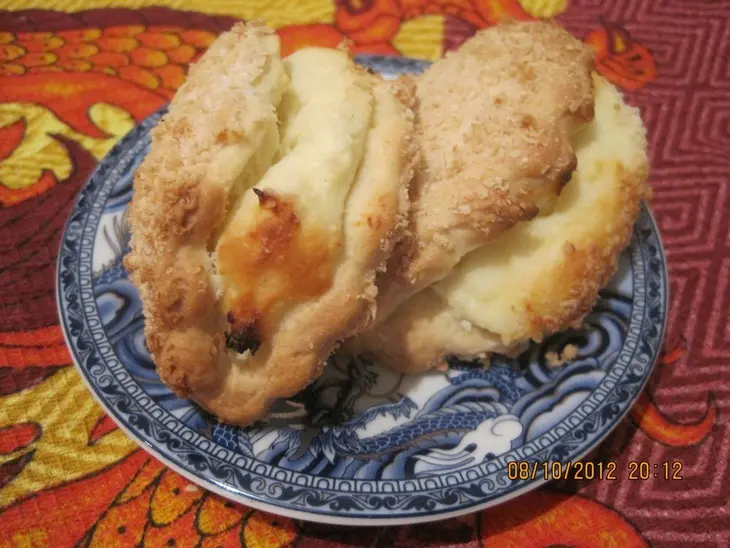Сочник с творогом и кокосовыми напевами (кулинарный алфавит): шаг 4