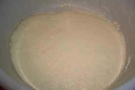 Дрожжевой пирог на манке с мясом,рисом и укропом: шаг 2