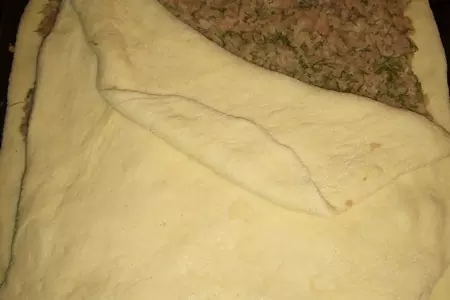 Дрожжевой пирог на манке с мясом,рисом и укропом: шаг 11