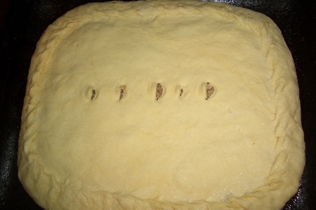 Дрожжевой пирог на манке с мясом,рисом и укропом: шаг 13