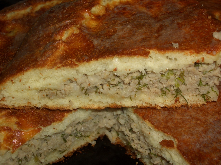 Дрожжевой пирог на манке с мясом,рисом и укропом: шаг 17