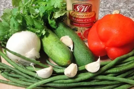 Соус с курицей и овощами: шаг 1