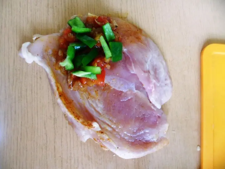 Куриные рулетики с овощами: шаг 6