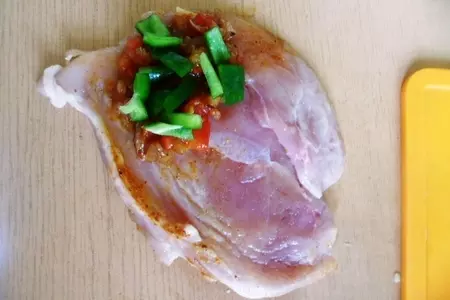 Куриные рулетики с овощами: шаг 6