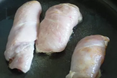 Куриные рулетики с овощами: шаг 7
