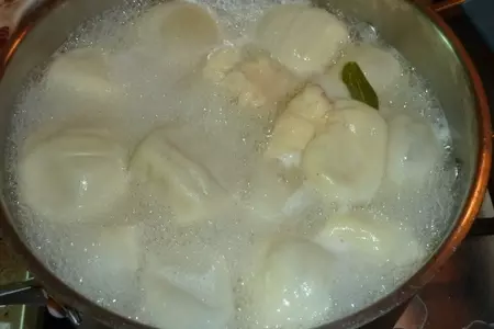Эфам борёк чорбасы или туркменские пельмени с бульоном (кулинарный алфавит): шаг 8