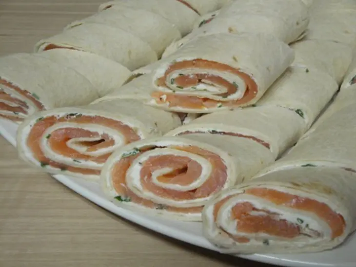 Копчёный сэлмон с козьим сыром и чесноком: шаг 9
