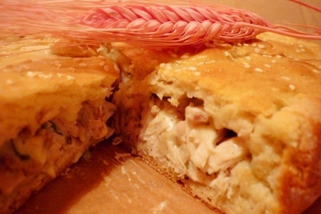 Пирог с куриным филе и солёными грибами: шаг 7